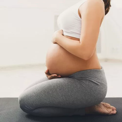 یوگای بارداری چیست؟ نقش یوگا در بارداری