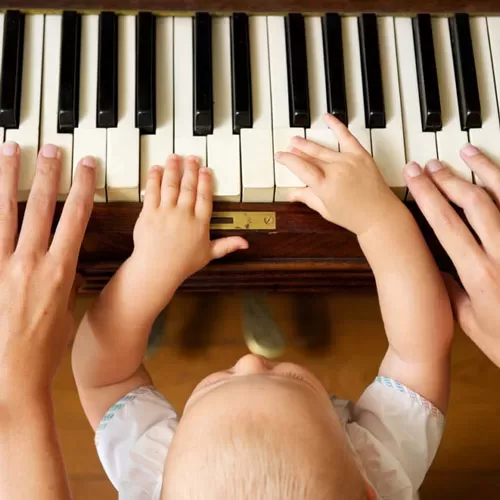 موسیقی برای نوزاد _ تاثیر موسیقی بر نوزاد _ تاثیر موسیقی بر نوزادان